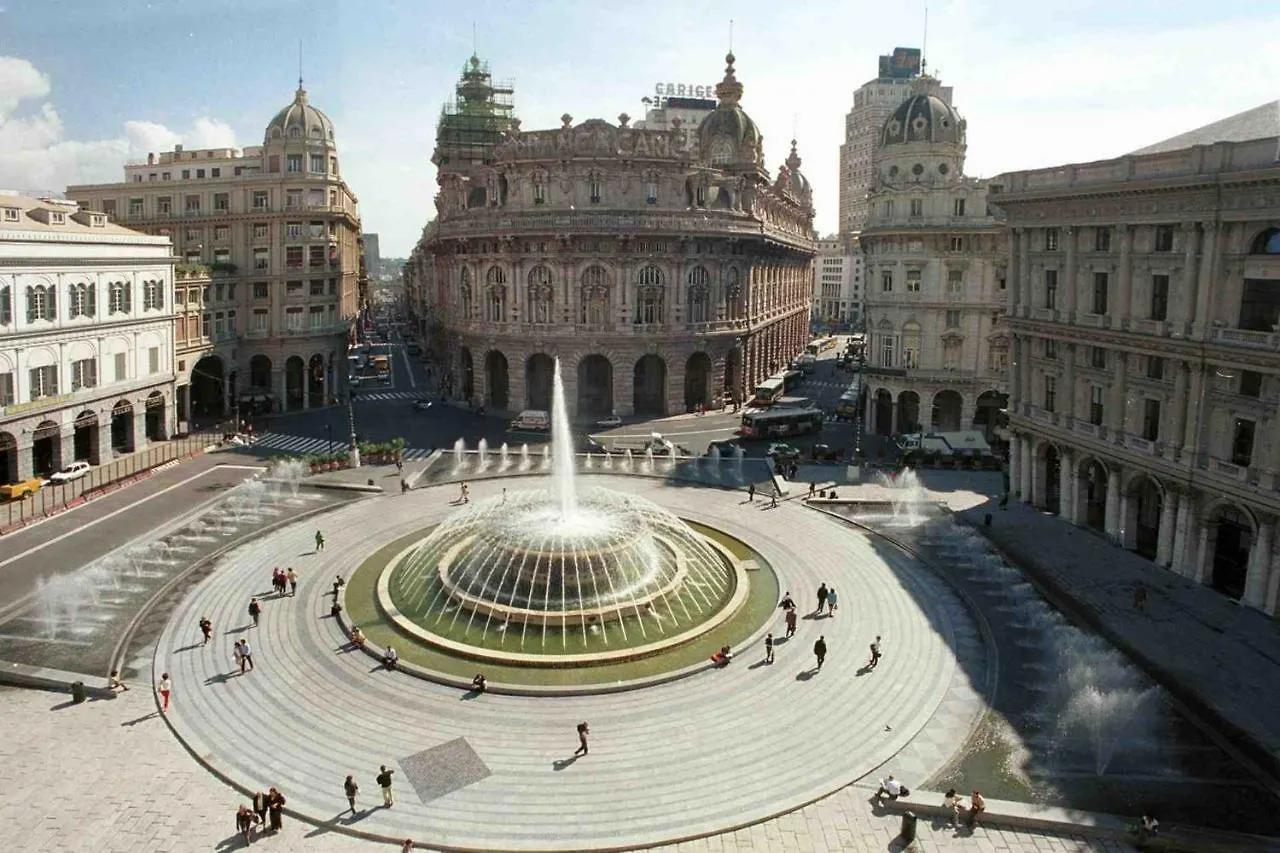 The Hostel In Genova 0*, Genoa